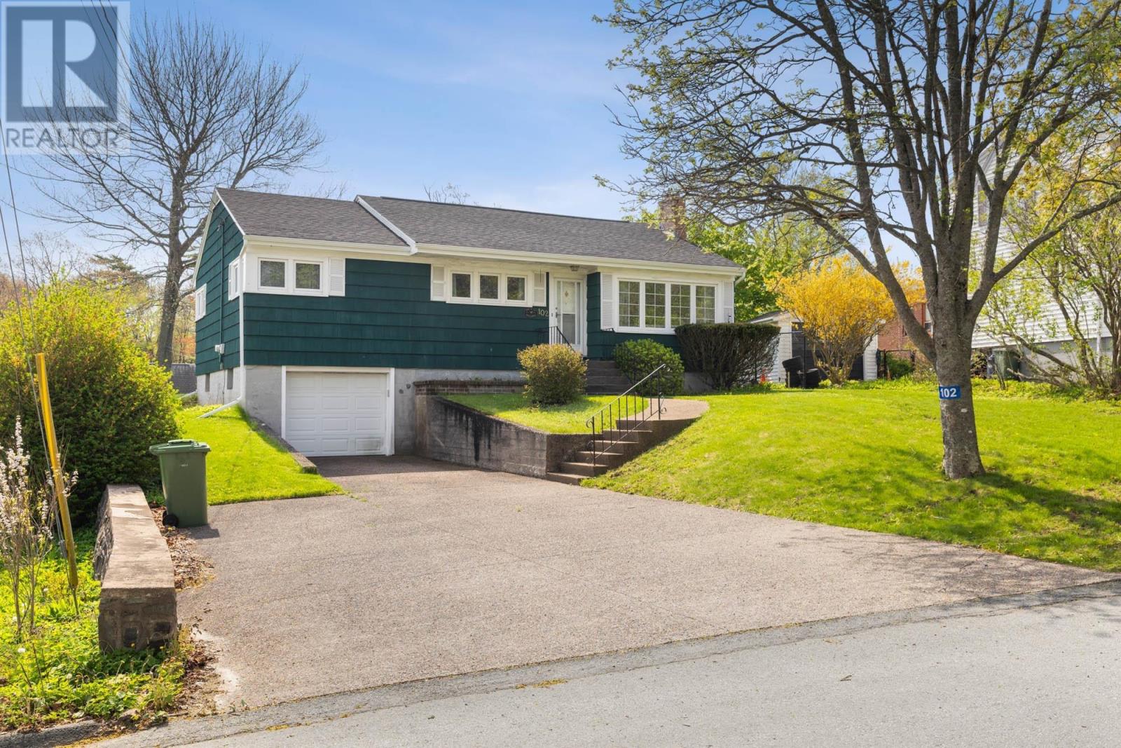 102 Torrington Drive, Halifax, Nova Scotia  B3M 1Y2 - Photo 3 - 202611441