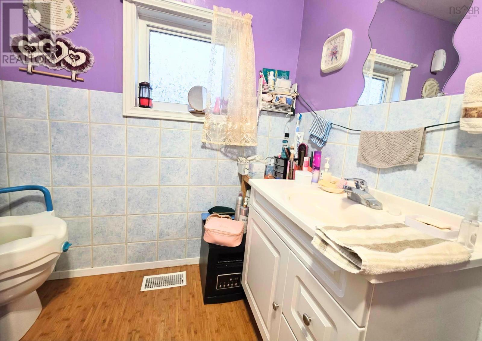 357 Salmon River, Enon, Nova Scotia  B1J 1X4 - Photo 10 - 202611533