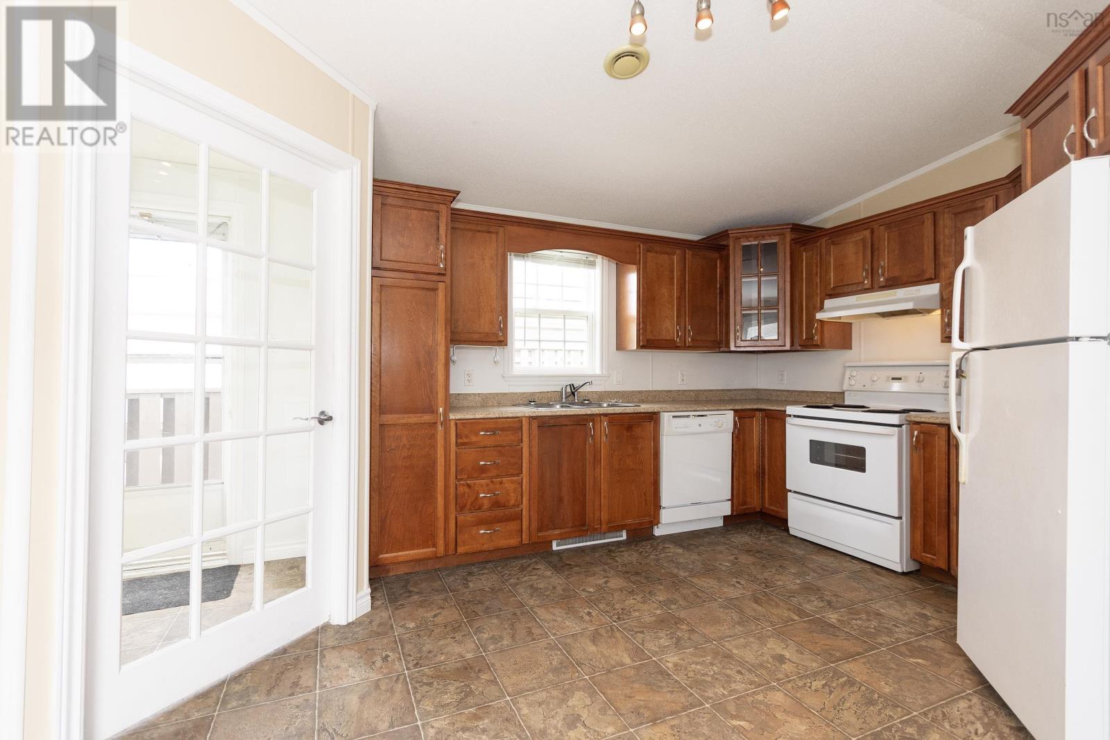25 Pinehurst Street, Amherst, Nova Scotia  B4H 4X5 - Photo 5 - 202611566