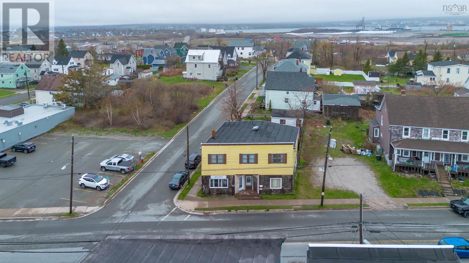 757 Victoria Road, Sydney, Nova Scotia  B1N 1J5 - Photo 2 - 202611581