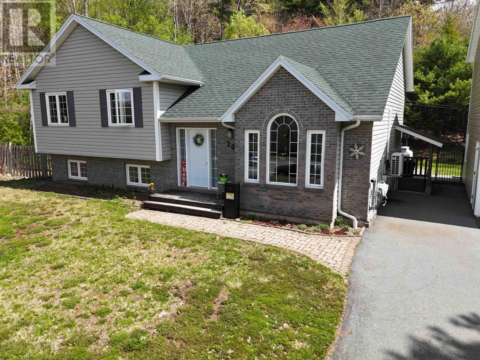20 Heather Court, Bridgewater, Nova Scotia  B4V 8W8 - Photo 2 - 202611592