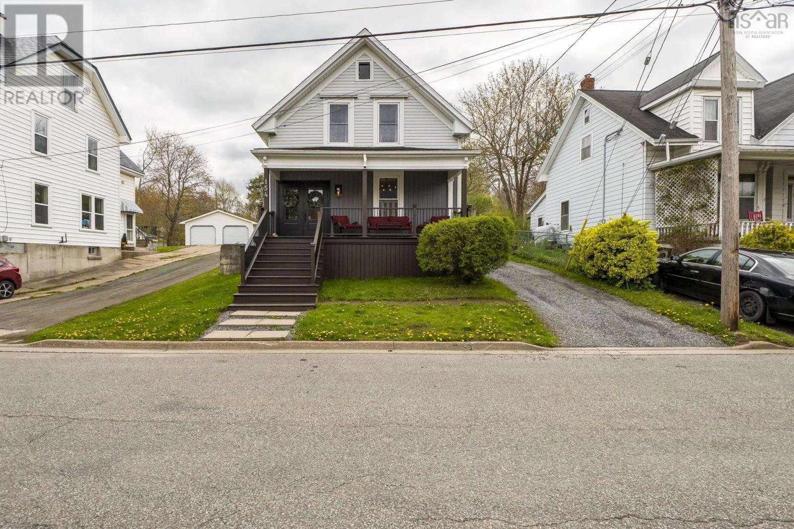 154 Chestnut Street, Windsor, Nova Scotia  B0N 2T0 - Photo 3 - 202611604