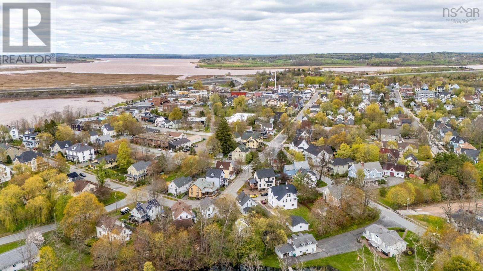154 Chestnut Street, Windsor, Nova Scotia  B0N 2T0 - Photo 38 - 202611604