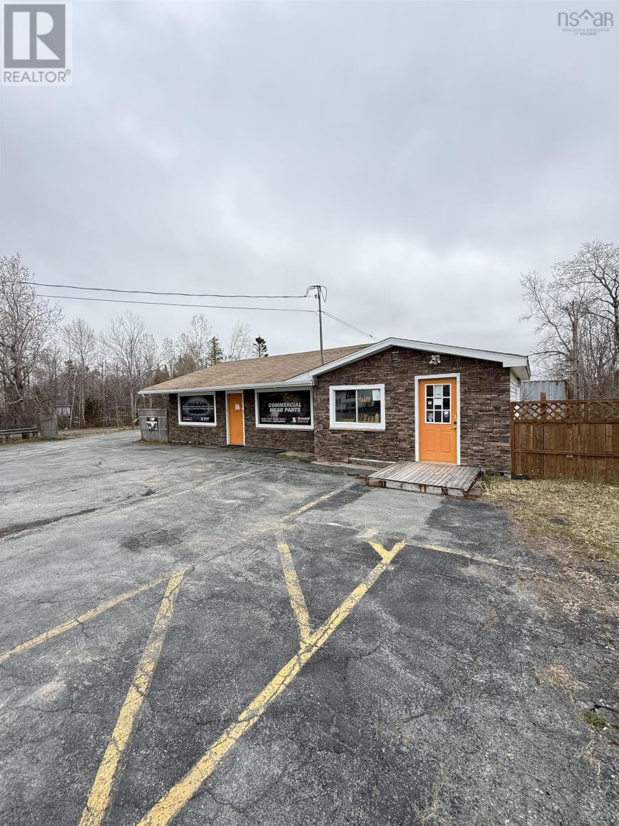 1323 Highway 2, Lantz, Nova Scotia  B2S 1Z2 - Photo 2 - 202611602
