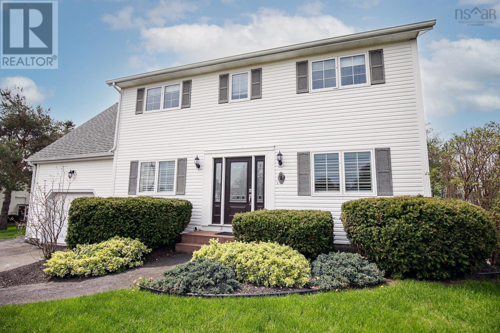 8 Penny Lane, Amherst, Nova Scotia  B4H 4V4 - Photo 2 - 202611890