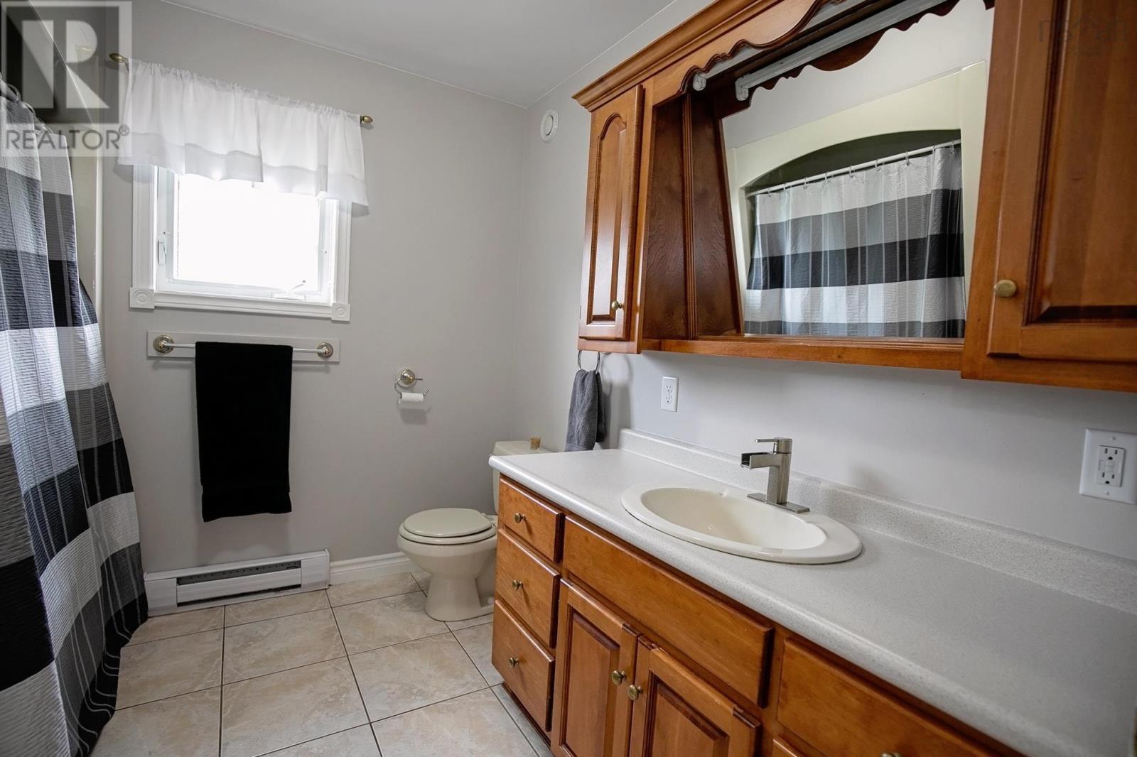 8 Penny Lane, Amherst, Nova Scotia  B4H 4V4 - Photo 39 - 202611890