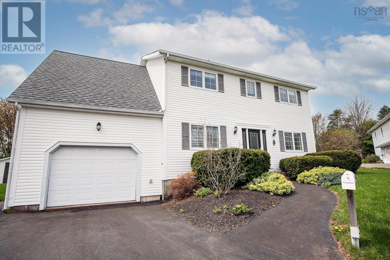 8 Penny Lane, Amherst, Nova Scotia  B4H 4V4 - Photo 4 - 202611890