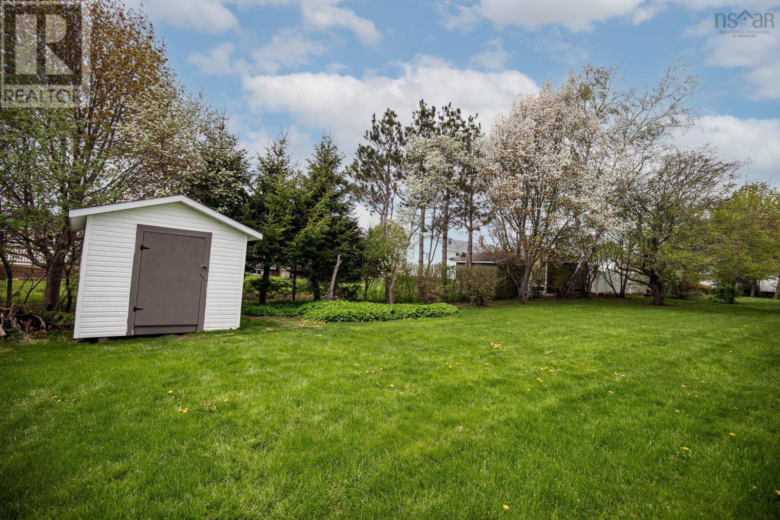 8 Penny Lane, Amherst, Nova Scotia  B4H 4V4 - Photo 8 - 202611890