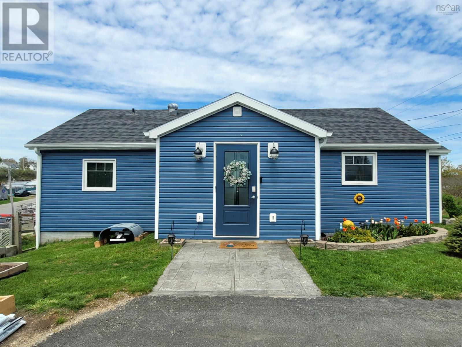 83 South Street, Lockeport, Nova Scotia  B0T 1L0 - Photo 5 - 202611939