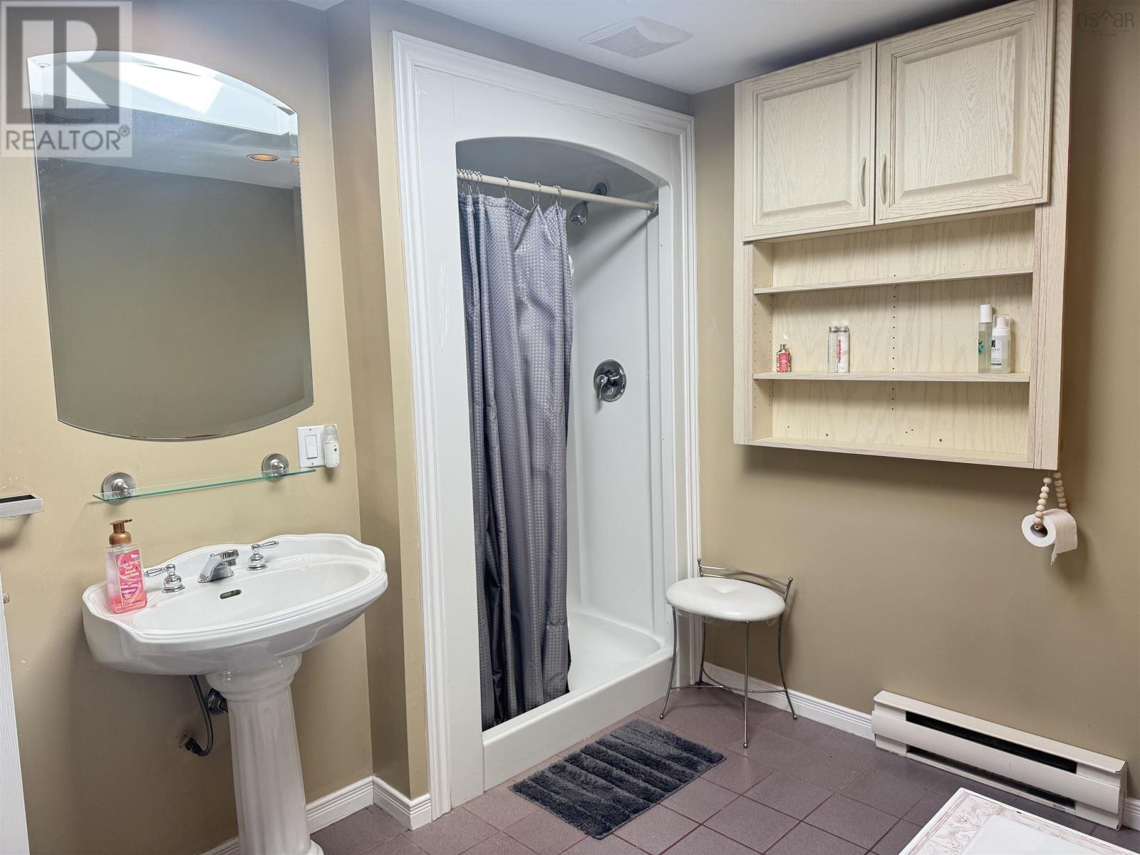 2410 Loretta Avenue, Coldbrook, Nova Scotia  B4R 1A7 - Photo 16 - 202611940