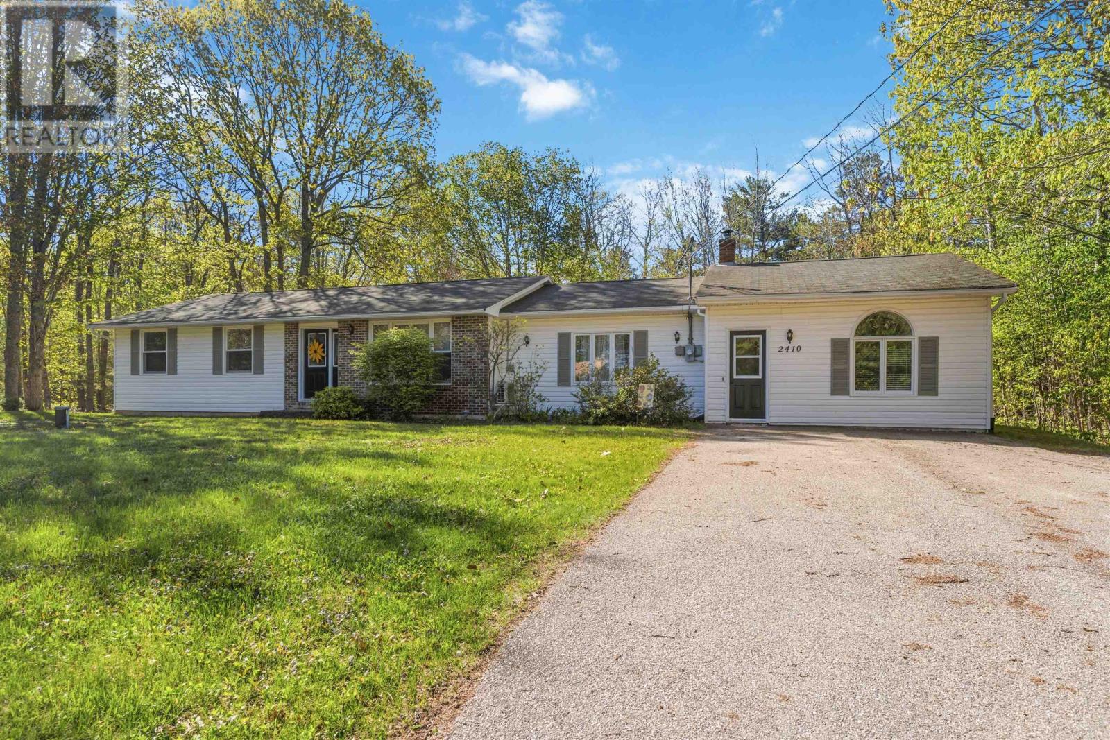 2410 Loretta Avenue, Coldbrook, Nova Scotia  B4R 1A7 - Photo 3 - 202611940