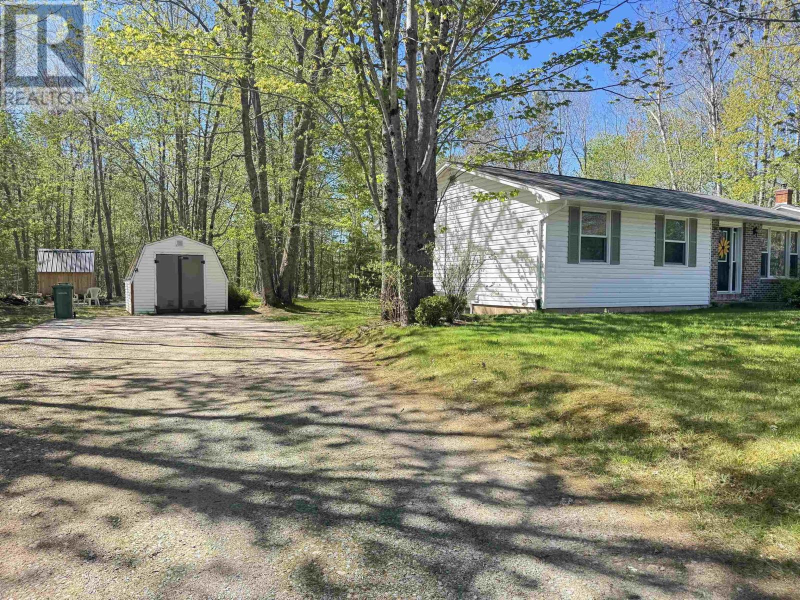 2410 Loretta Avenue, Coldbrook, Nova Scotia  B4R 1A7 - Photo 43 - 202611940