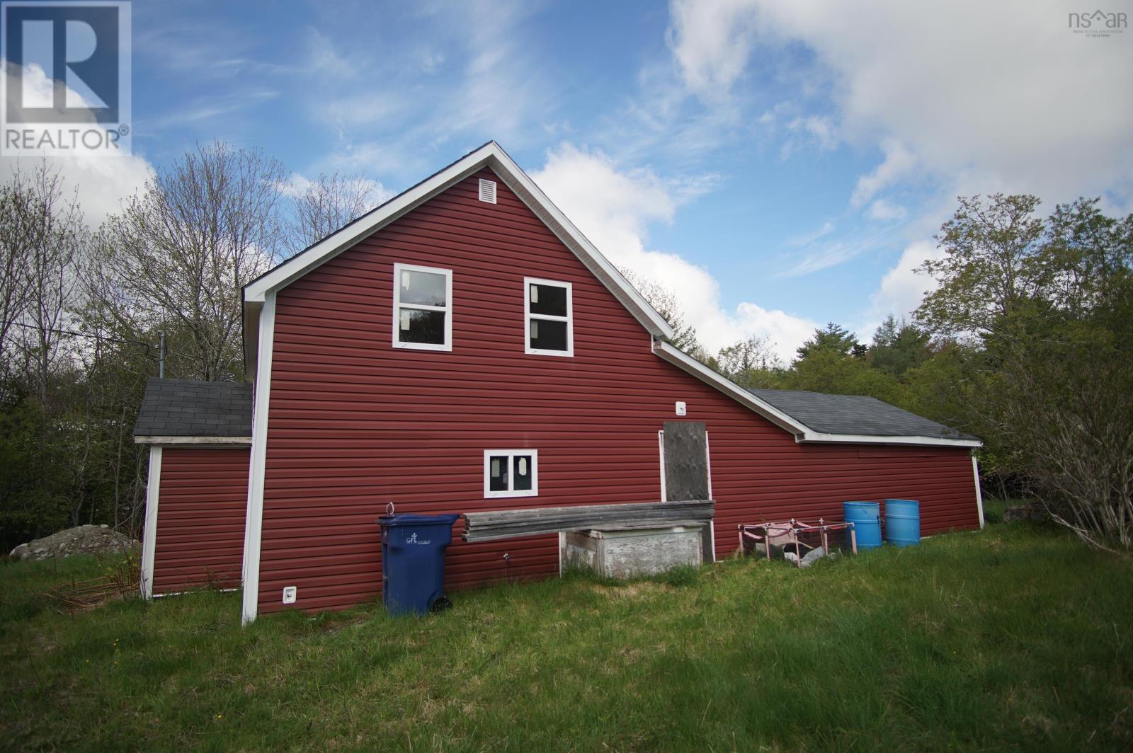 94 Transvaal Street, Shelburne, Nova Scotia  B0T 1W0 - Photo 4 - 202612241