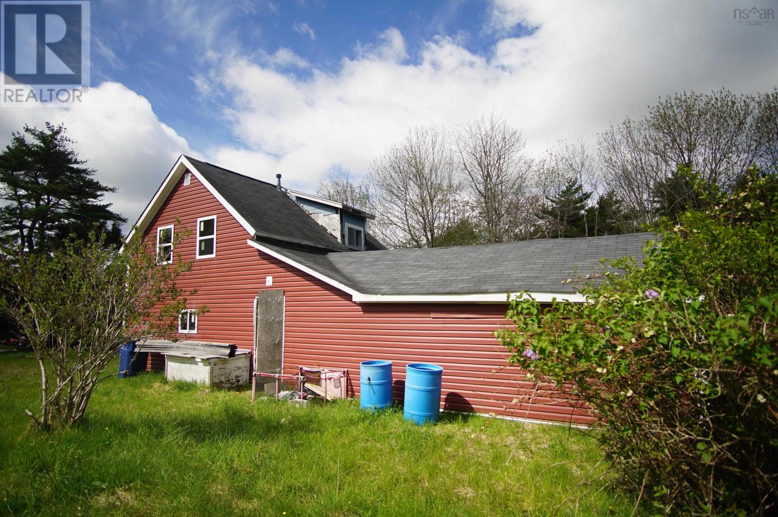 94 Transvaal Street, Shelburne, Nova Scotia  B0T 1W0 - Photo 5 - 202612241
