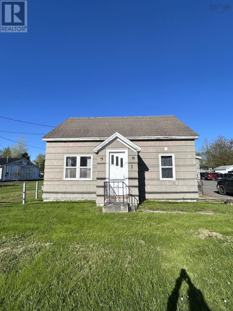 24 South Albion Street, amherst, Nova Scotia