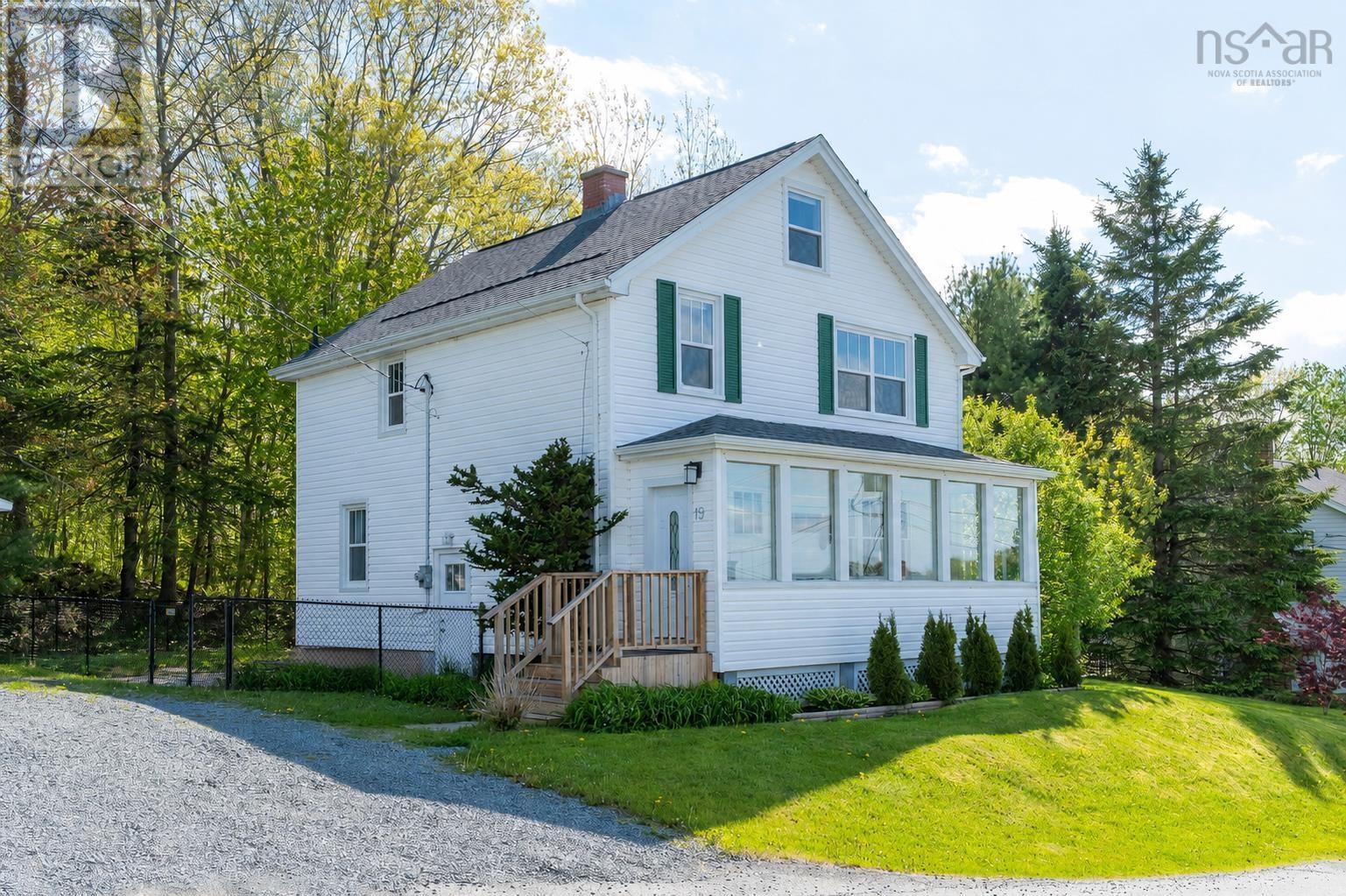 19 Tophill Road, bedford, Nova Scotia