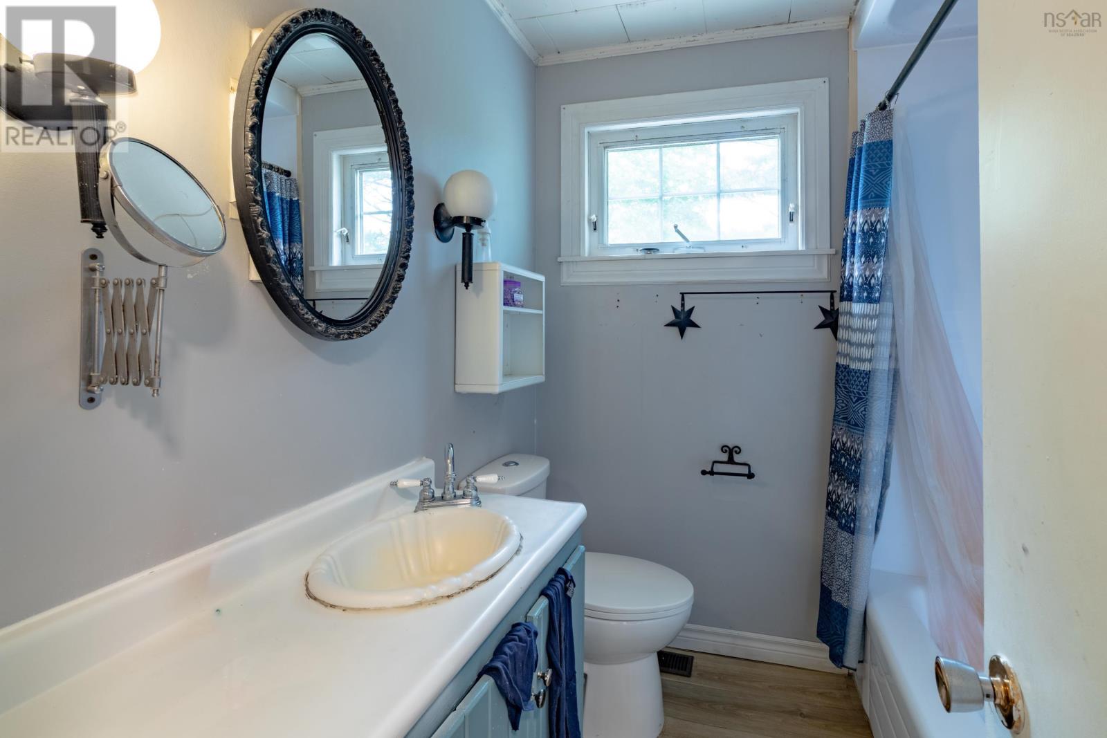 119 Harriet Street, Shelburne, Nova Scotia  B0T 1W0 - Photo 14 - 202612727