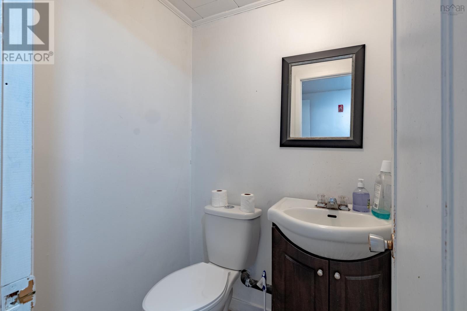119 Harriet Street, Shelburne, Nova Scotia  B0T 1W0 - Photo 32 - 202612727