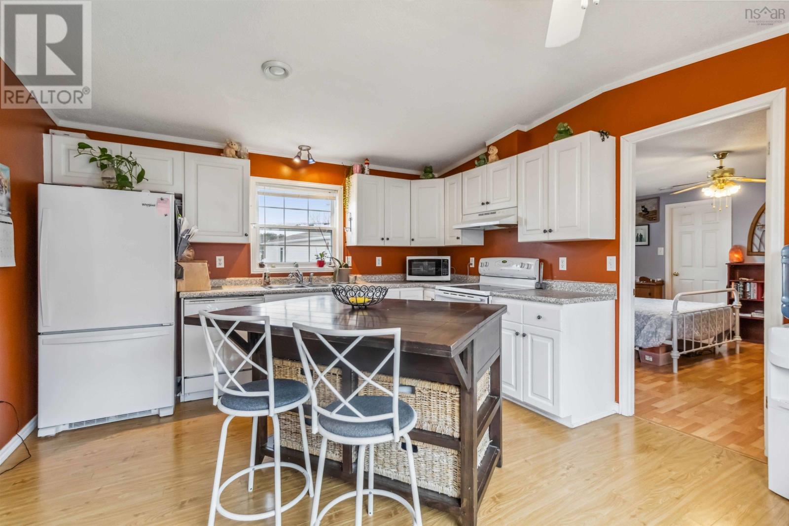 86 Thomson Drive, Bridgewater, Nova Scotia  B4V 3X5 - Photo 12 - 202612770