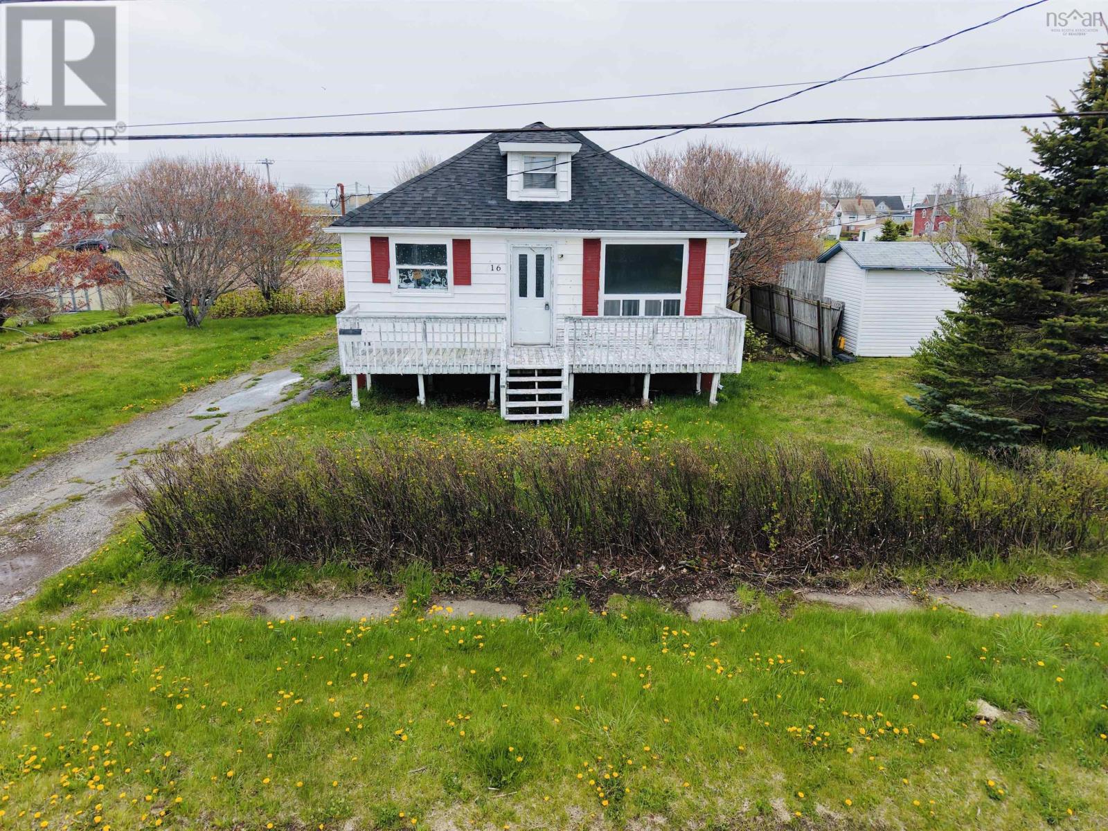16 Seventh Street, glace bay, Nova Scotia