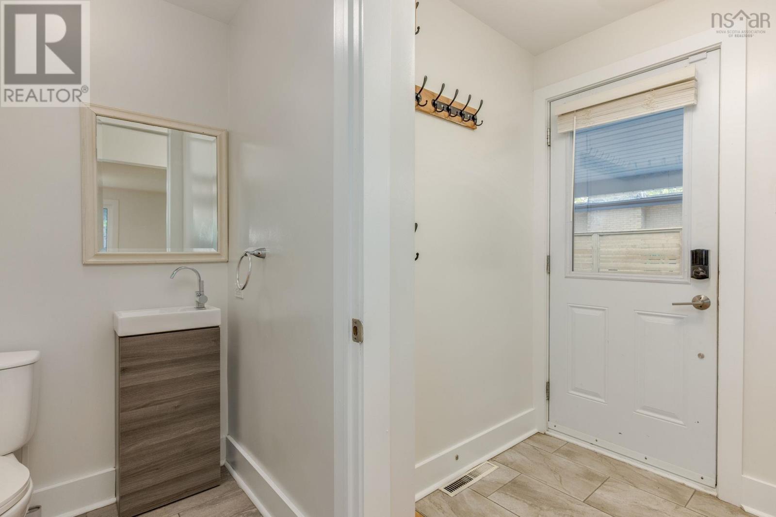 33 Southill Drive, Clayton Park, Nova Scotia  B3M 2X9 - Photo 5 - 202612786