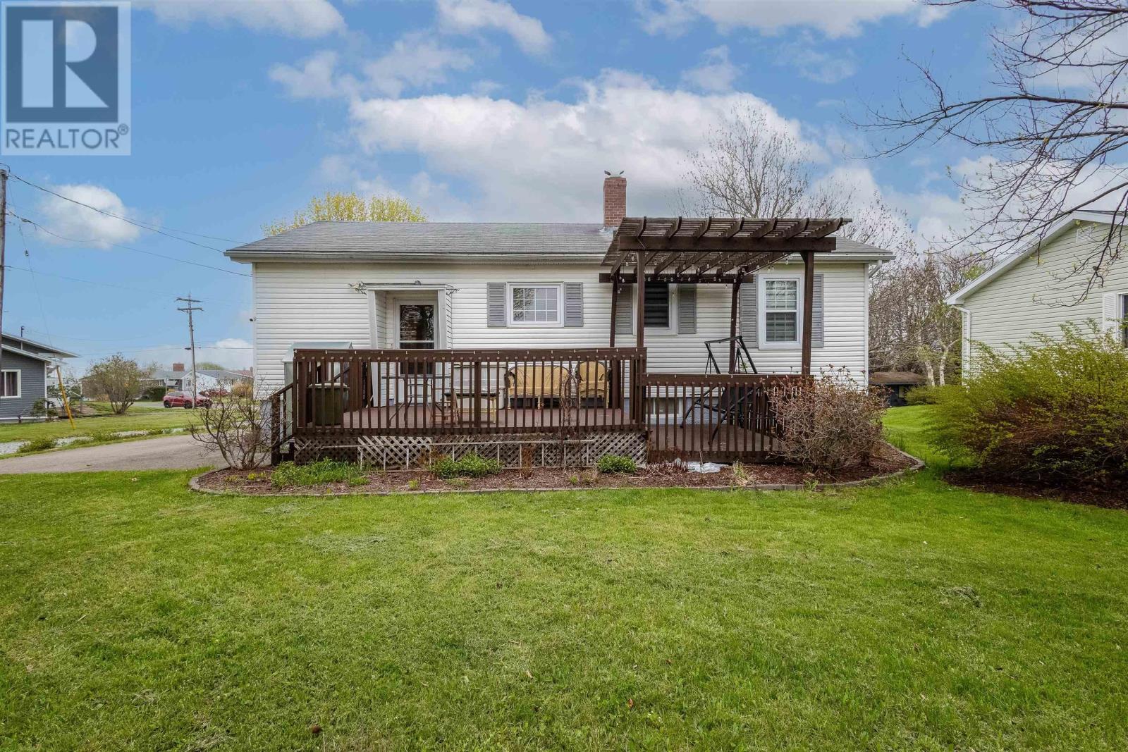 11 Maclean Street, Sydney Mines, Nova Scotia  B1V 1E1 - Photo 7 - 202612794