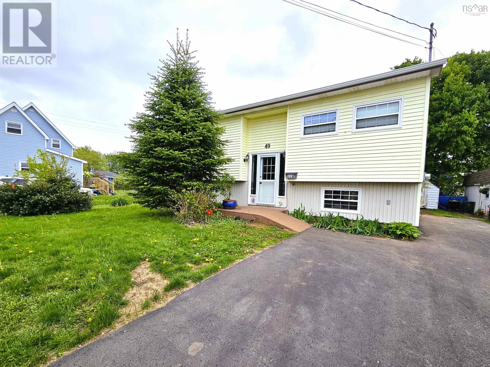 49 Hill Street, Amherst, Nova Scotia  B4H 2N2 - Photo 4 - 202612862