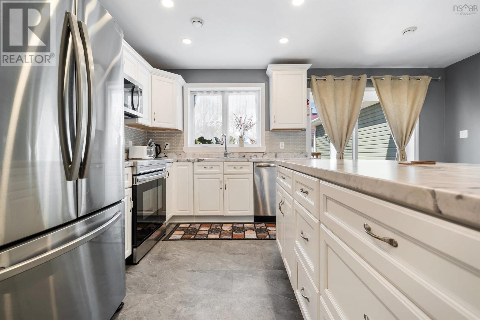 275 High Street, Pictou, Nova Scotia  B0K 1H0 - Photo 6 - 202613015