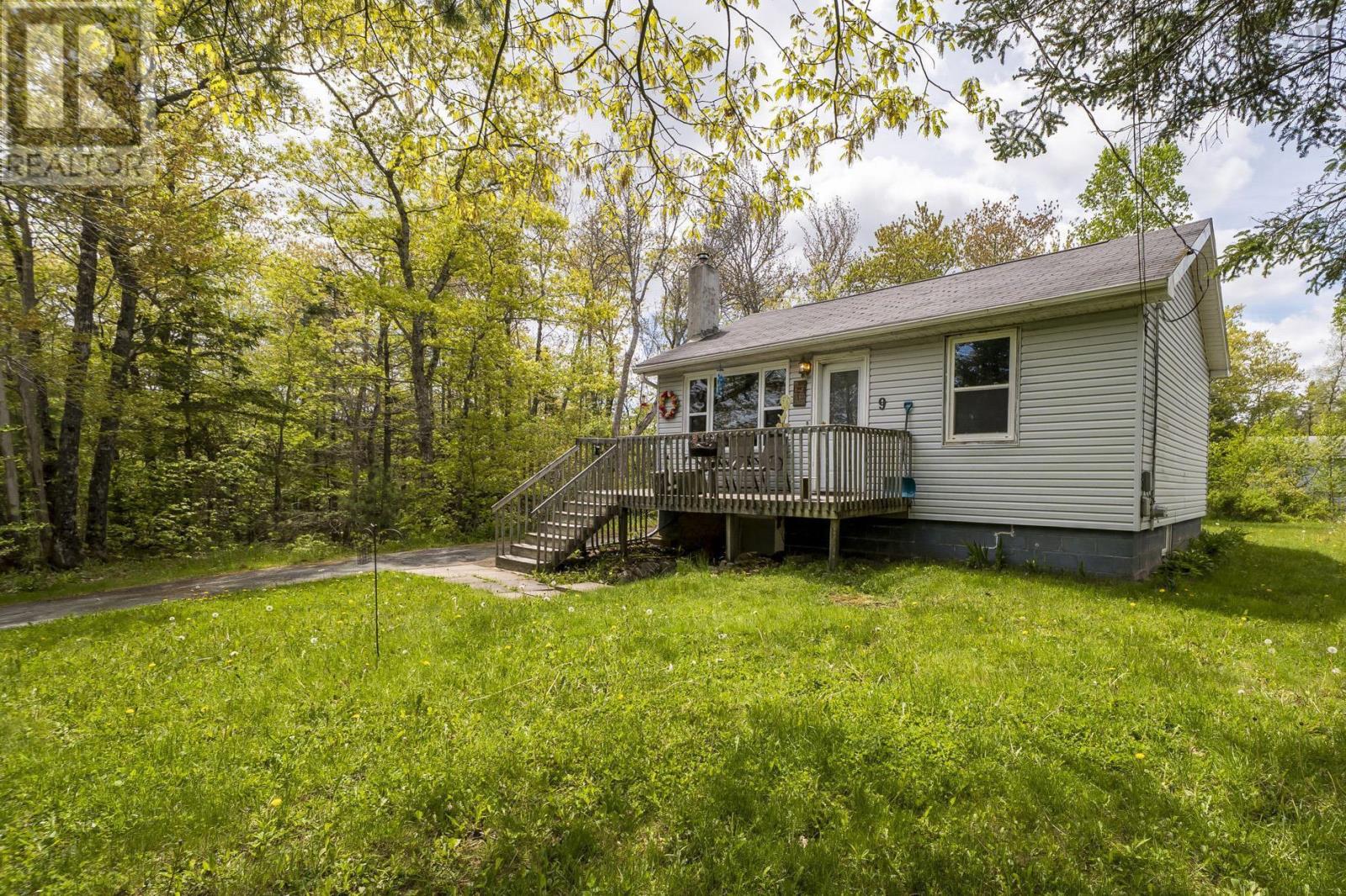 9 Sunset Lane, Hubley, Nova Scotia  B3Z 1B7 - Photo 2 - 202613139