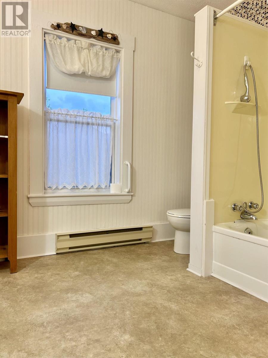 12 Hector Street, Port Maitland, Nova Scotia  B5A 5R8 - Photo 18 - 202613148