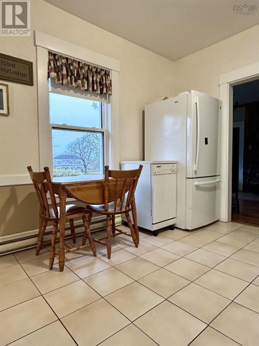 12 Hector Street, Port Maitland, Nova Scotia  B5A 5R8 - Photo 8 - 202613148