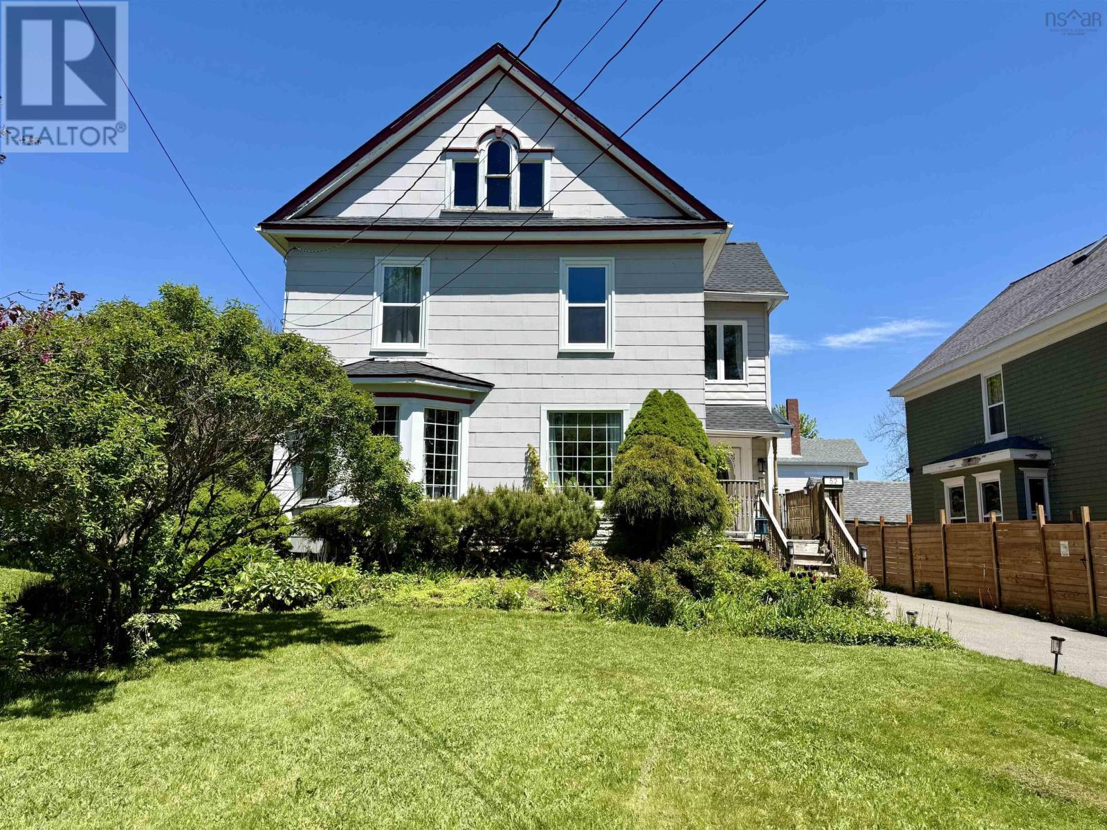 52 Rupert Street, amherst, Nova Scotia