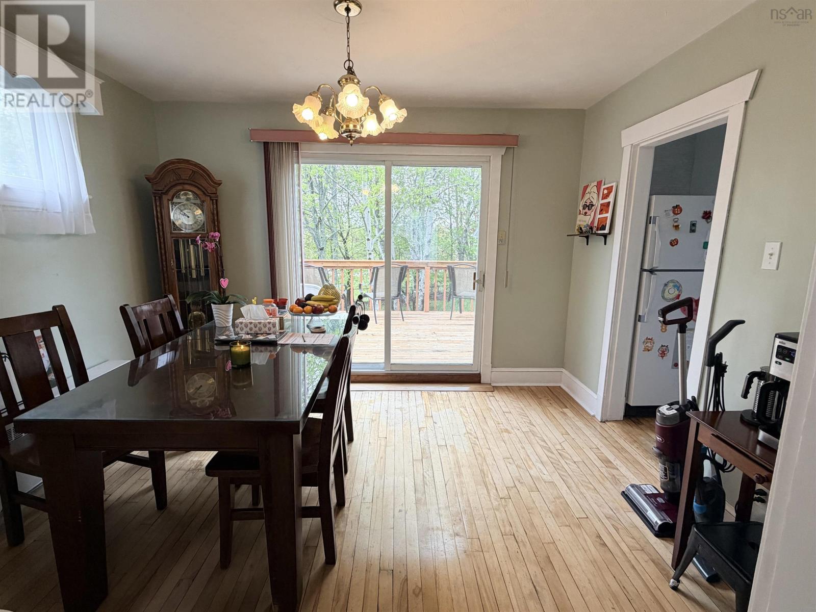 215 Cottage Road, Sydney, Nova Scotia  B1P 2E7 - Photo 12 - 202613165
