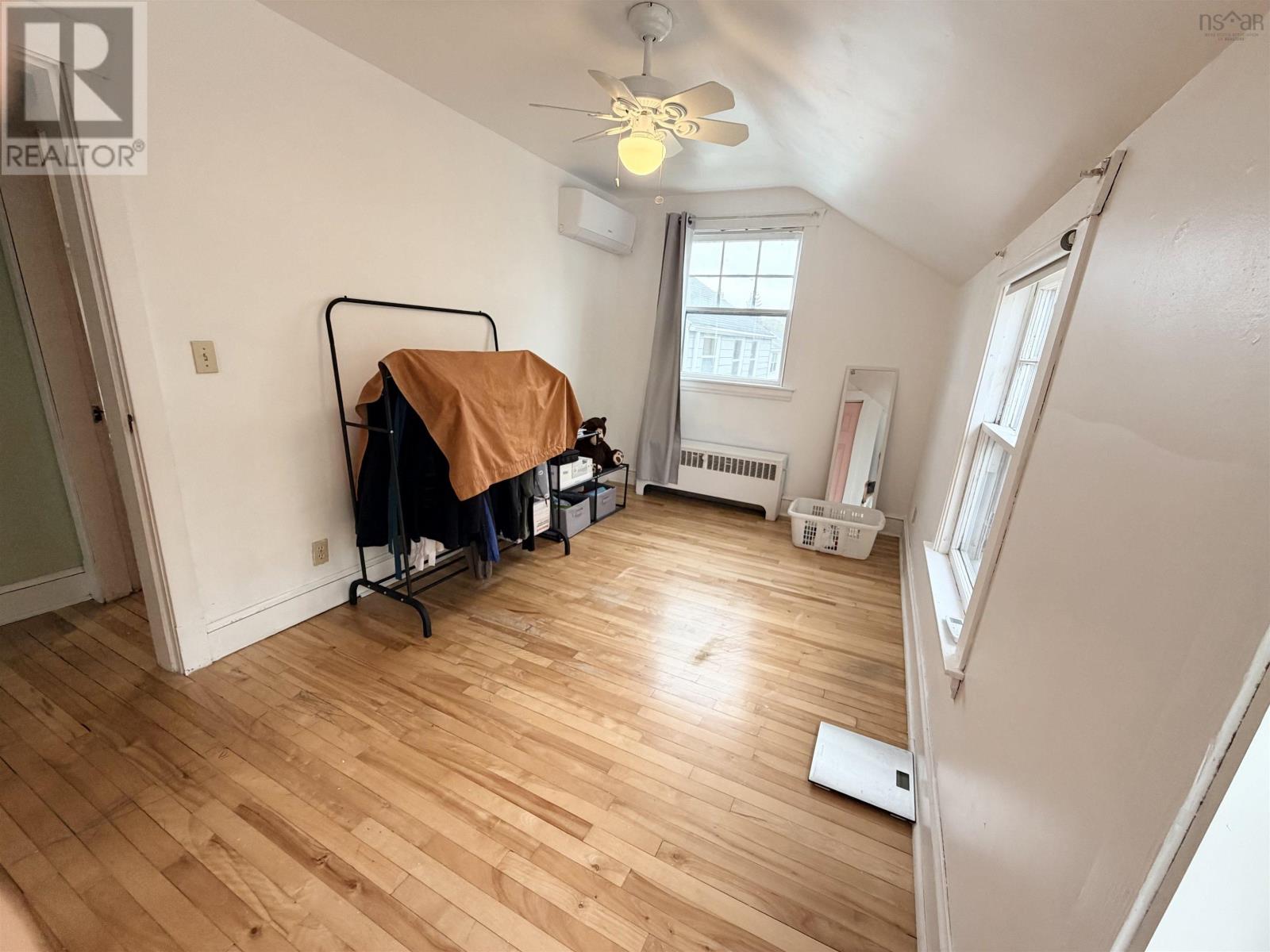 215 Cottage Road, Sydney, Nova Scotia  B1P 2E7 - Photo 13 - 202613165