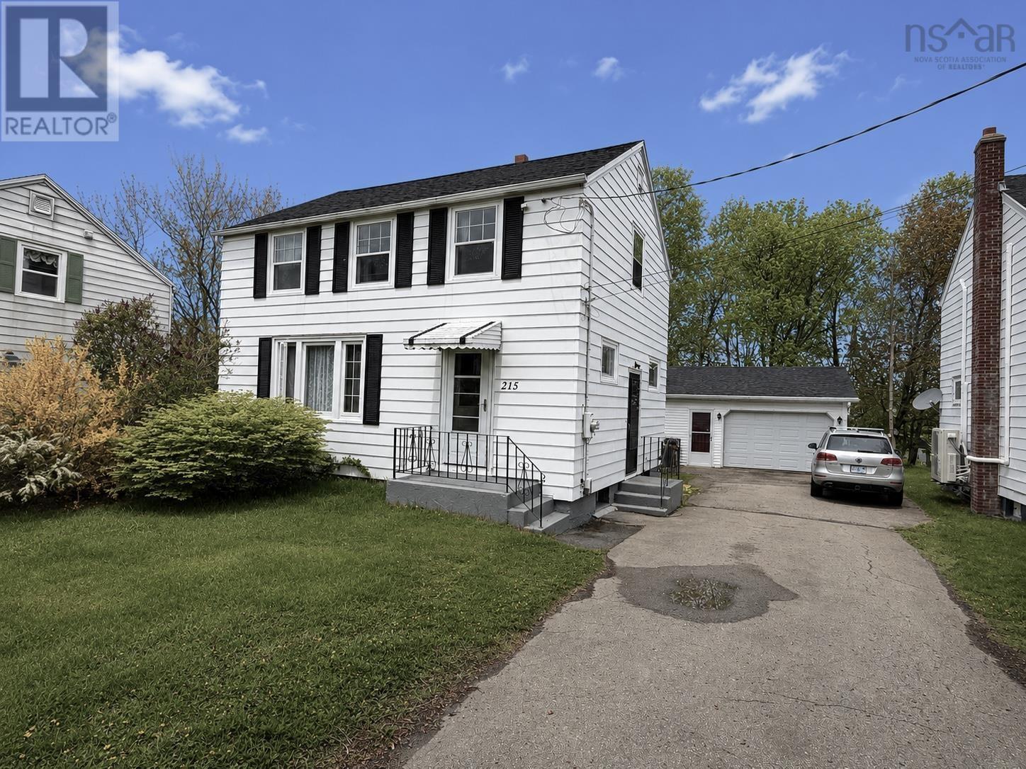215 Cottage Road, Sydney, Nova Scotia  B1P 2E7 - Photo 2 - 202613165