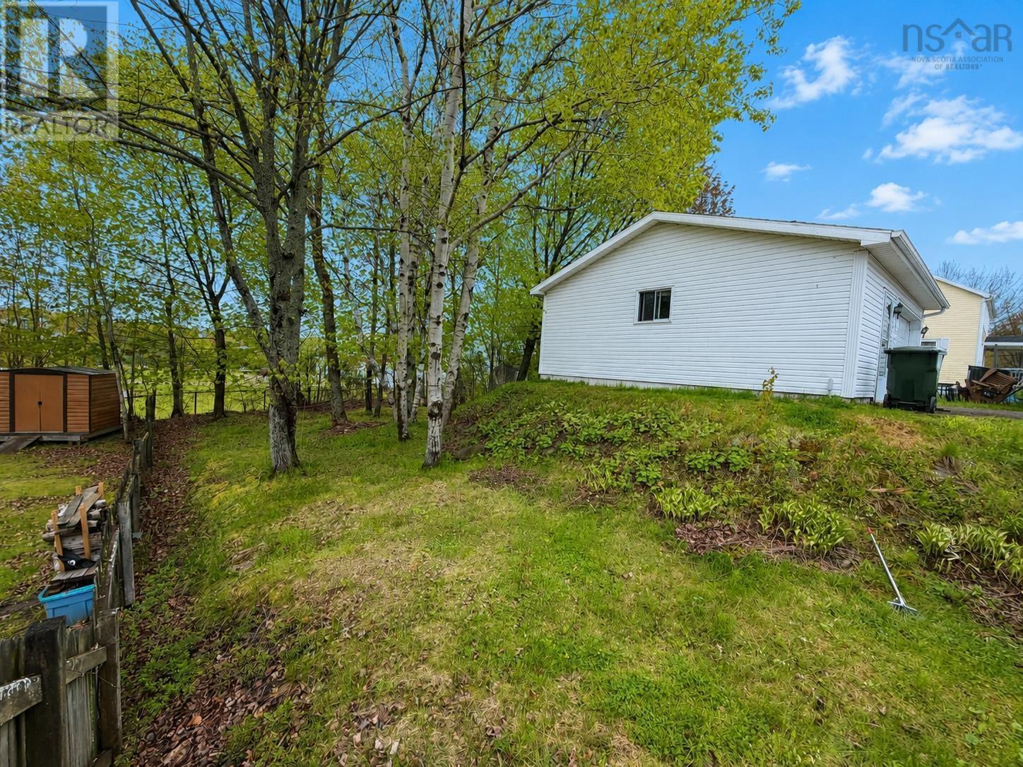 215 Cottage Road, Sydney, Nova Scotia  B1P 2E7 - Photo 22 - 202613165