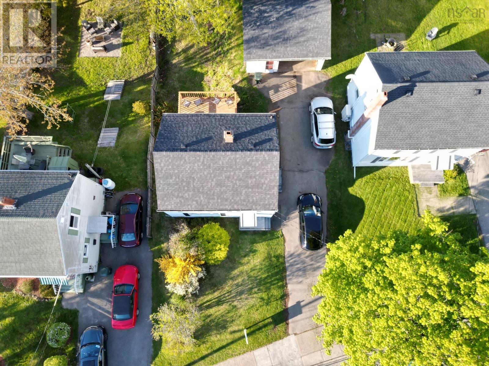 215 Cottage Road, Sydney, Nova Scotia  B1P 2E7 - Photo 4 - 202613165