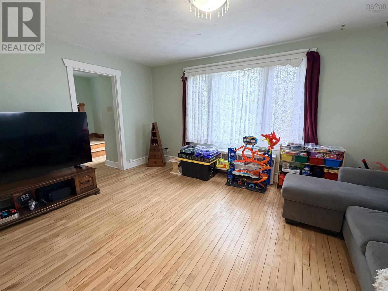215 Cottage Road, Sydney, Nova Scotia  B1P 2E7 - Photo 8 - 202613165