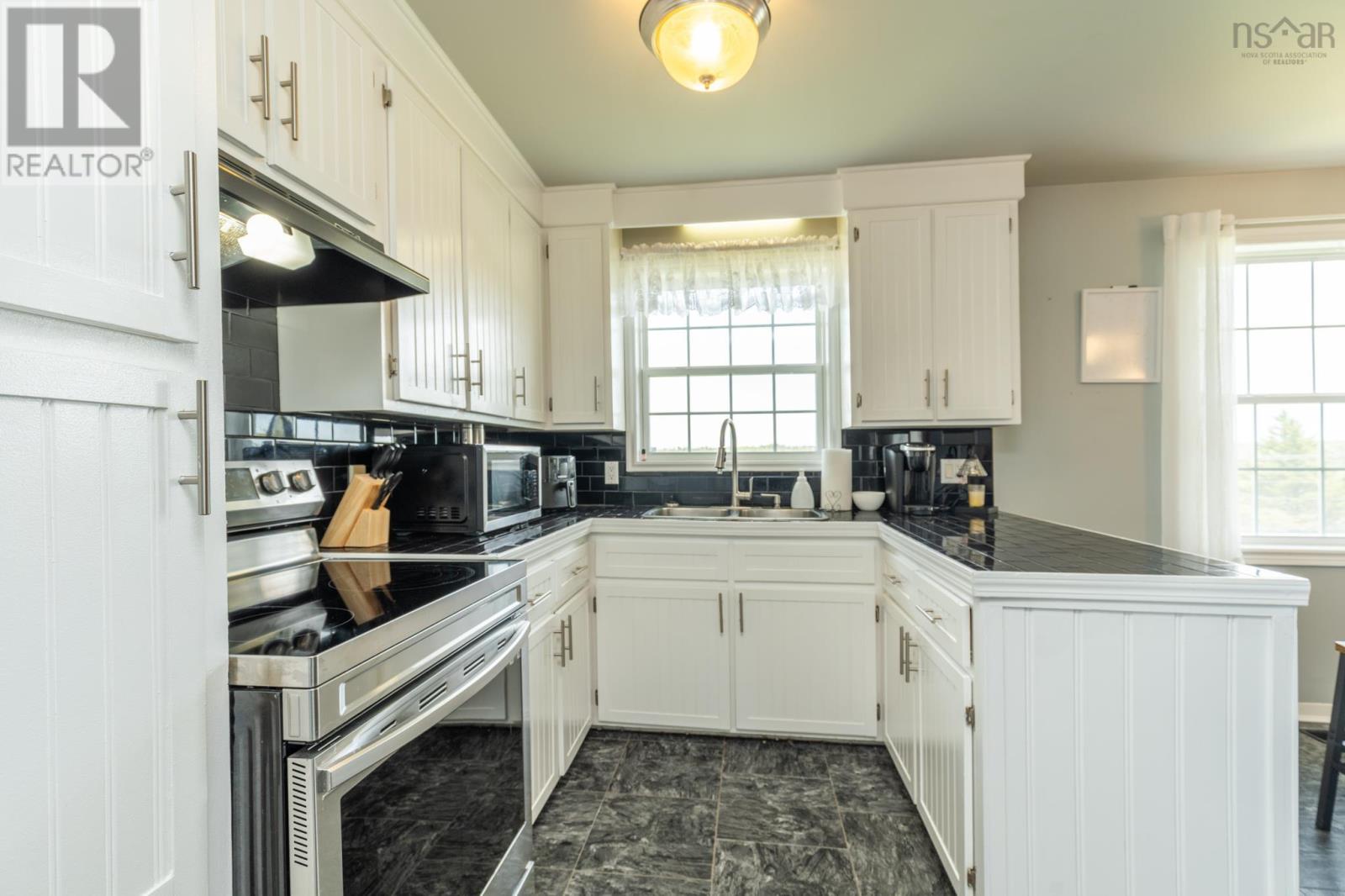 1331 Main Shore Road, Sandford, Nova Scotia  B5A 5K8 - Photo 4 - 202613178
