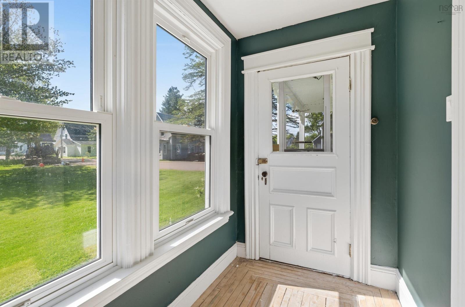 51 James Street, Oxford, Nova Scotia  B0M 1P0 - Photo 8 - 202613205