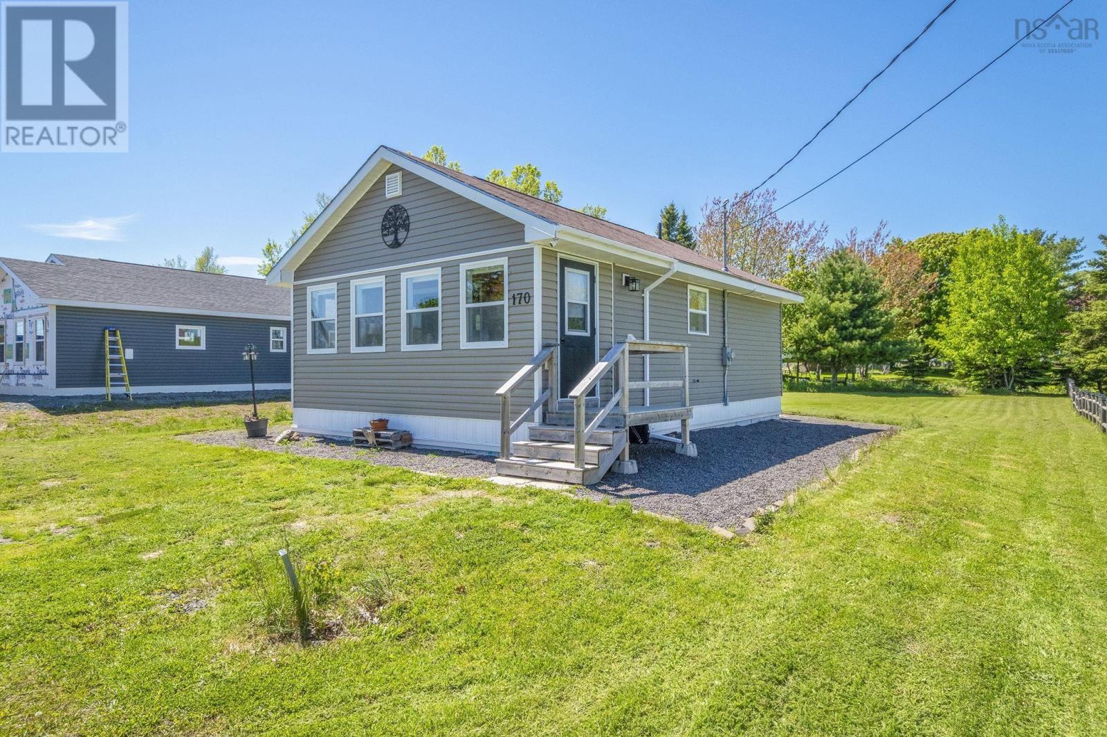 170 Oak Street, pictou, Nova Scotia