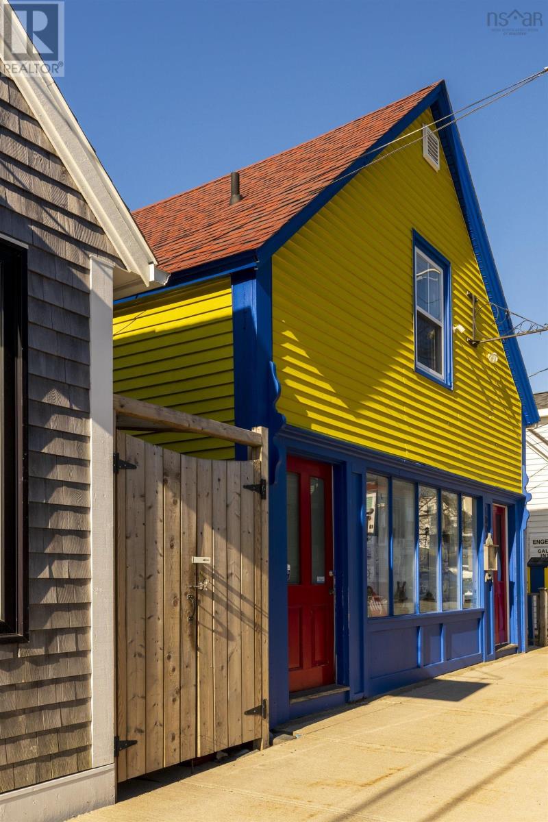 100 Montague Street, Lunenburg, Nova Scotia  B0J 2C0 - Photo 6 - 202613351