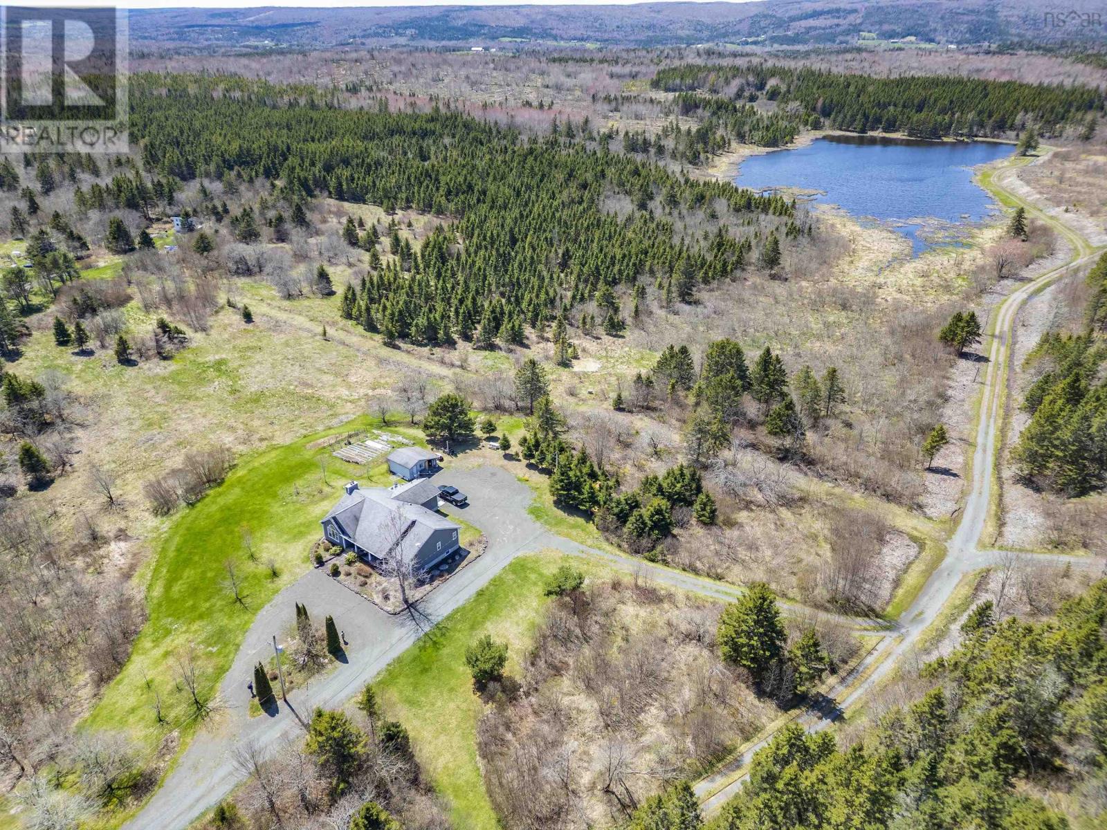 2897 Highway#7, Ashdale, Nova Scotia  B2G 2L3 - Photo 2 - 202613412