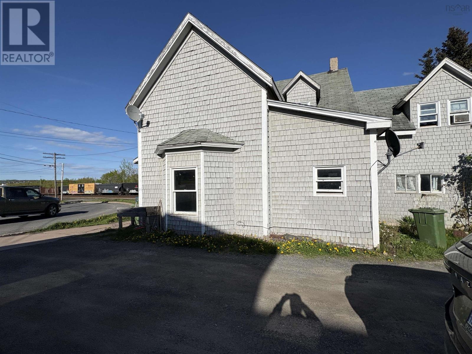 11 Acadia Avenue, Stellarton, Nova Scotia  B0K 1S0 - Photo 3 - 202613532