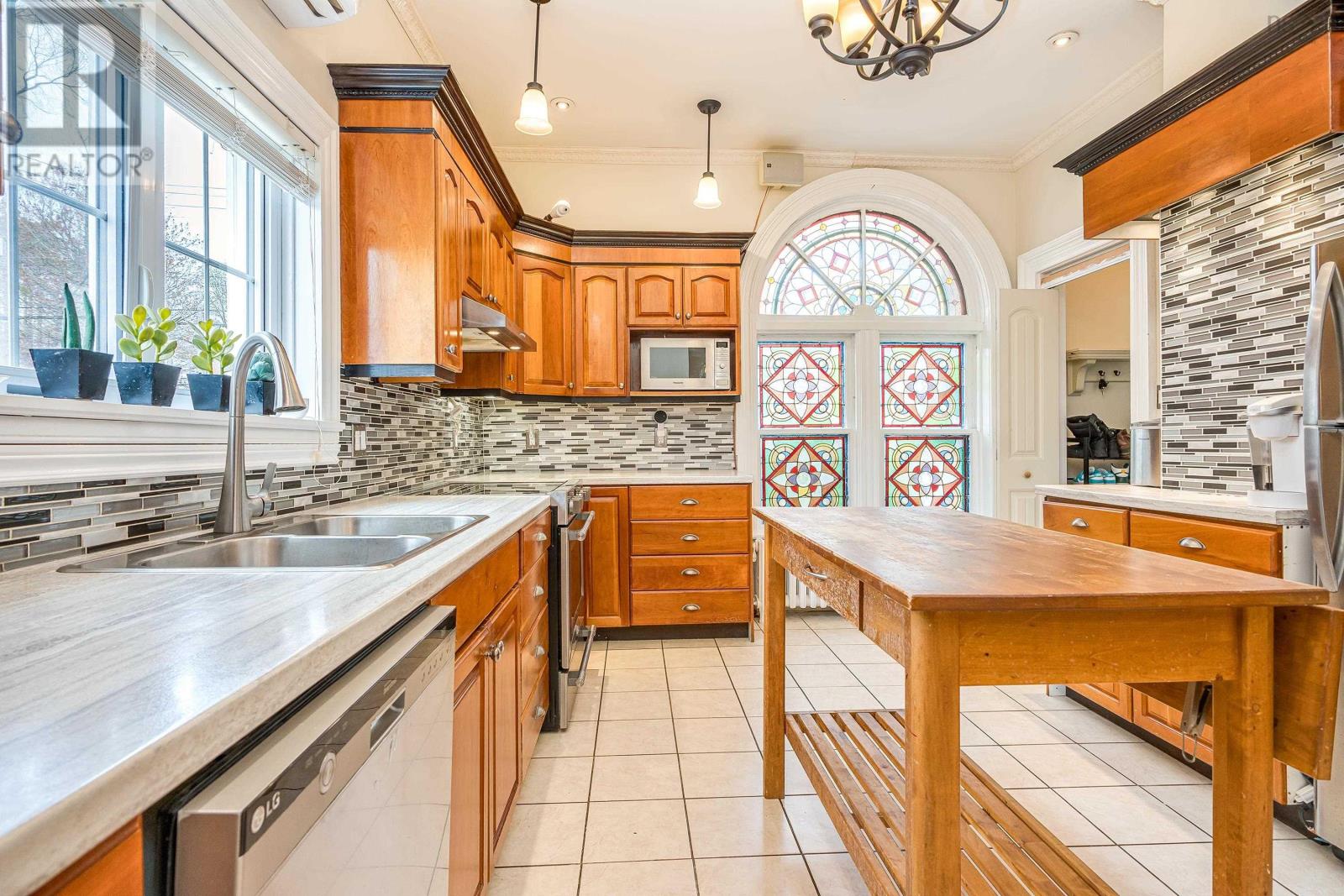 602 Francklyn Street, Halifax, Nova Scotia  B3H 3B4 - Photo 16 - 202613568