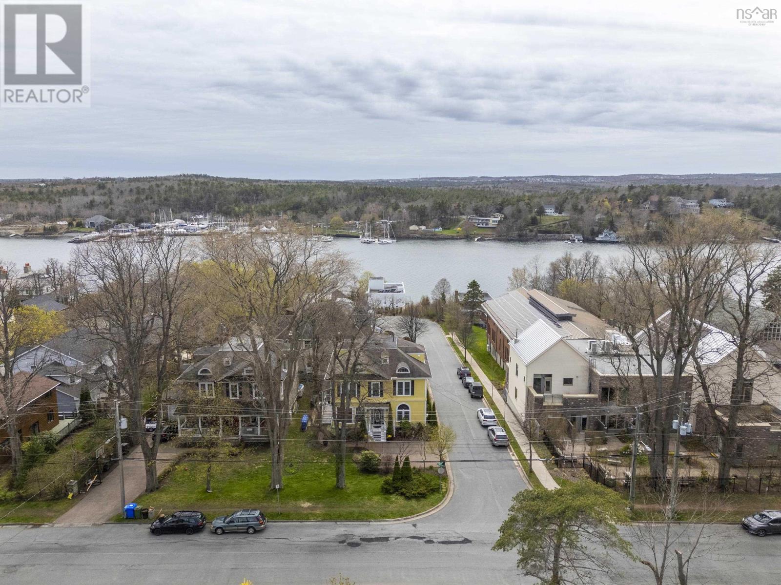 602 Francklyn Street, Halifax, Nova Scotia  B3H 3B4 - Photo 2 - 202613568