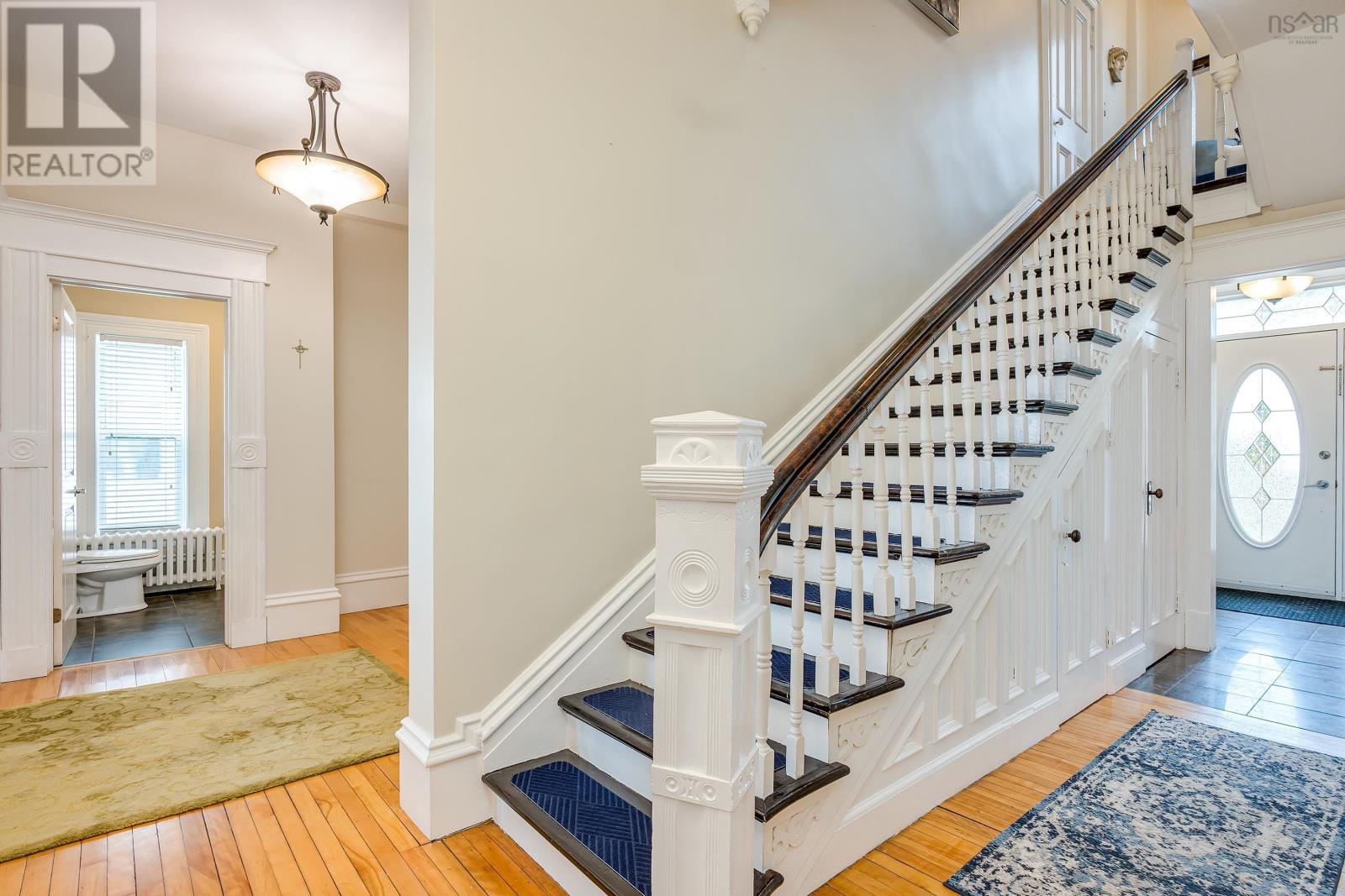 602 Francklyn Street, Halifax, Nova Scotia  B3H 3B4 - Photo 5 - 202613568
