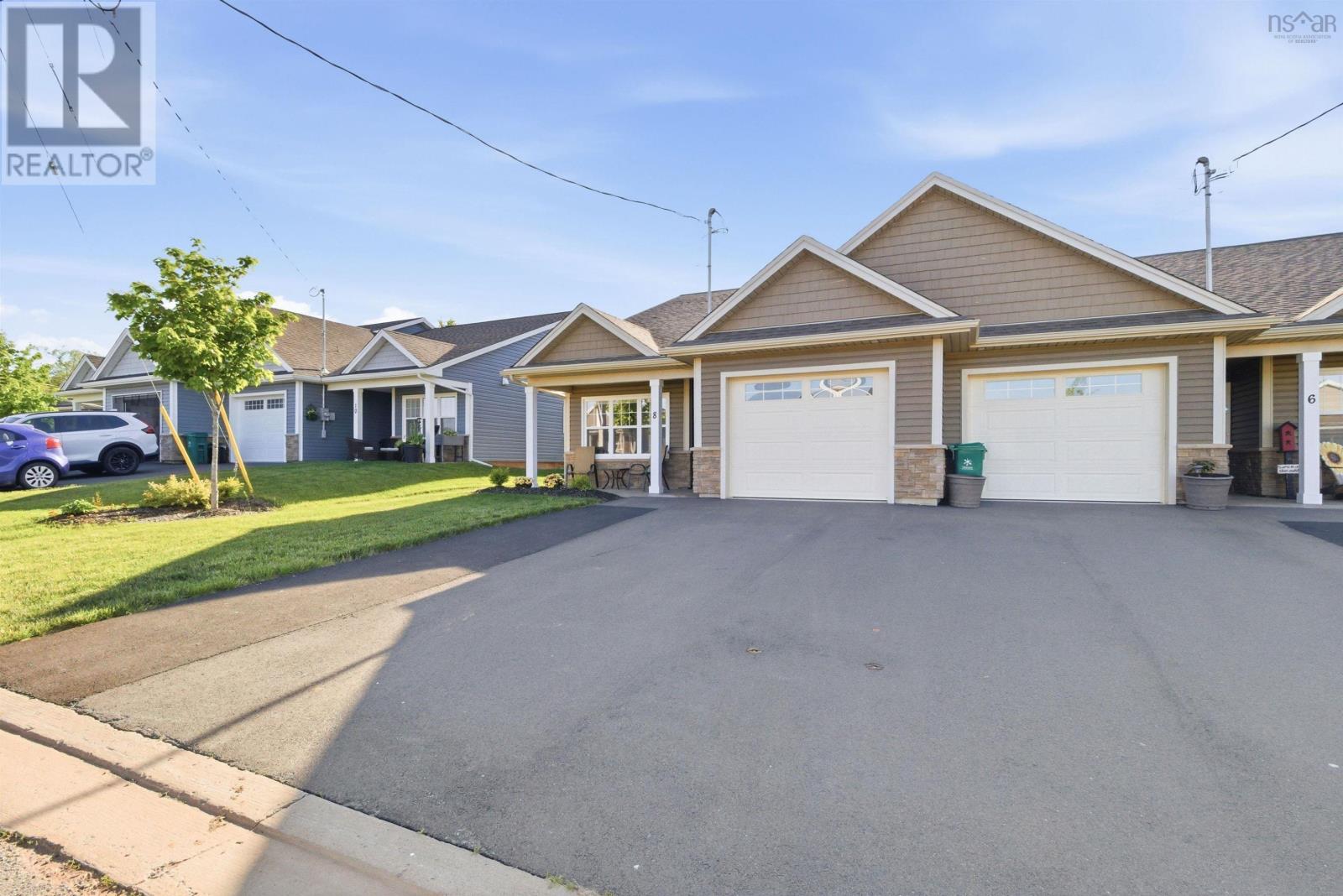 8 Goldenrod Court Court, Falmouth, Nova Scotia  B0N 2A0 - Photo 2 - 202613582