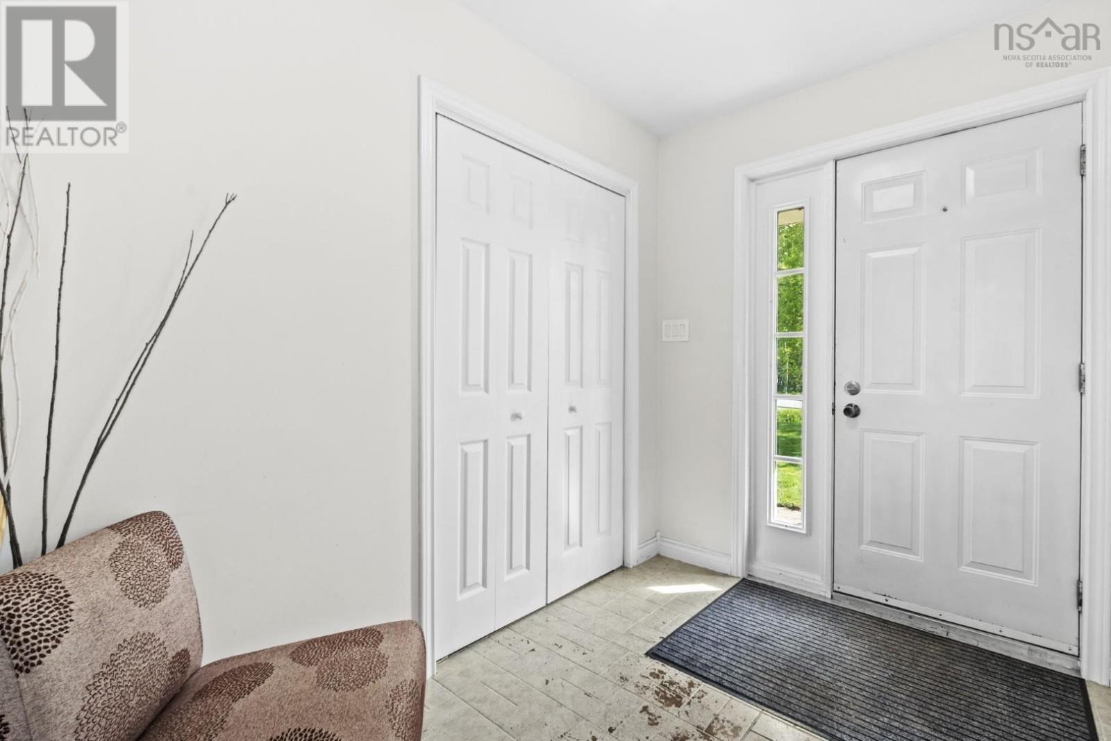 33 Rockwell Drive, Mount Uniacke, Nova Scotia  B0N 1Z0 - Photo 3 - 202613601