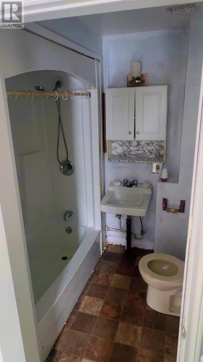 180 Bay Street, Sydney, Nova Scotia  B1N 2J8 - Photo 14 - 202613602